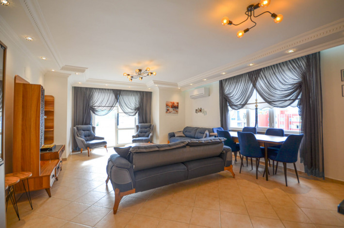 Просторная трехкомнатная квартира в 100 метрах от Средиземного моря, 135 м2 - Ракурс 2