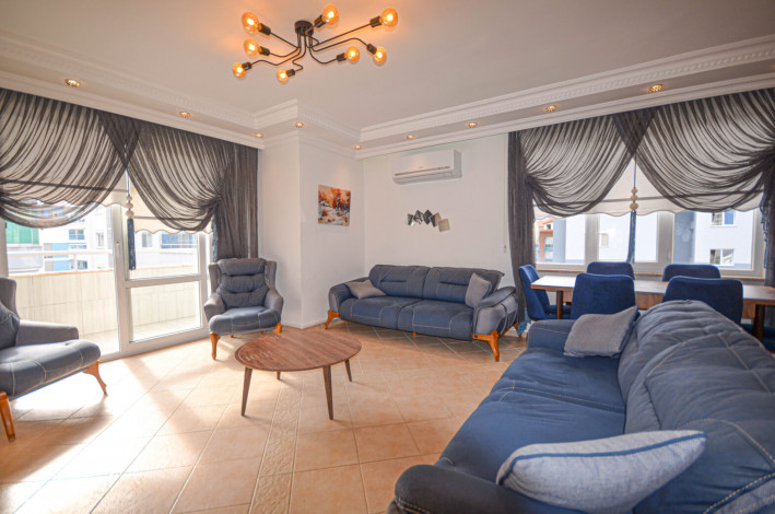 Просторная трехкомнатная квартира в 100 метрах от Средиземного моря, 135 м2 - Ракурс 3