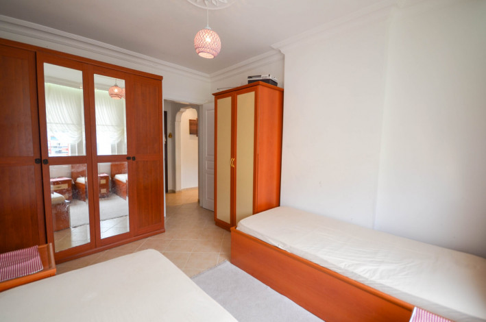 Просторная трехкомнатная квартира в 100 метрах от Средиземного моря, 135 м2 - Ракурс 12