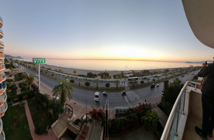 Пятикомнатная квартира большой площади на берегу моря в Махмутларе, 250 м2 - Ракурс 4