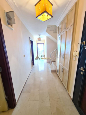 Пятикомнатная квартира большой площади на берегу моря в Махмутларе, 250 м2 - Ракурс 9