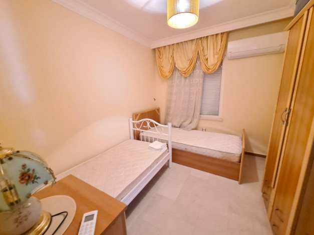 Пятикомнатная квартира большой площади на берегу моря в Махмутларе, 250 м2 - Ракурс 16