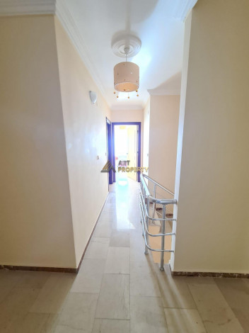 Пятикомнатная квартира большой площади на берегу моря в Махмутларе, 250 м2 - Ракурс 17