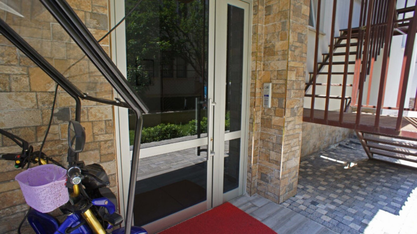 Уютная трехкомнатная квартира в центре Аланьи в районе пляжа Клеопатра, 85 м2 - Ракурс 12