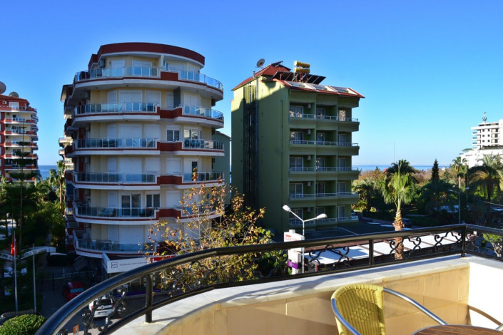 Четырехкомнатная квартира на улице Барбаросса района Махмутлар с частичным видом на море и горы, 130 м2 - Ракурс 2