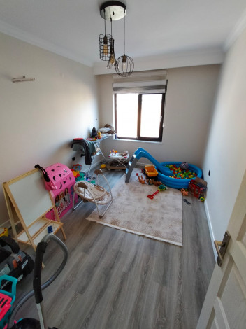 Квартира 4+1 с отдельной кухней в новом доме с развитой инфраструктурой, 180 м2 - Ракурс 27