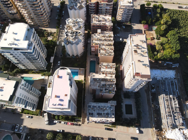 Трехкомнатная квартира с красивой мебелью в 250 метрах от моря в Махмутлар, 100 м2 - Ракурс 2