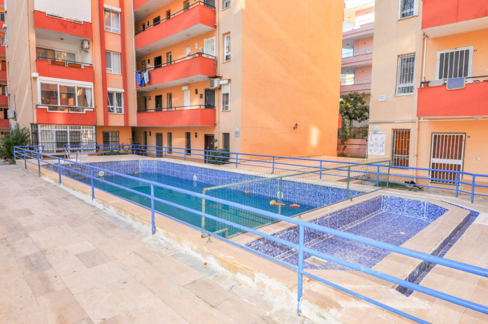 Трехкомнатная квартира с красивой мебелью в 250 метрах от моря в Махмутлар, 100 м2 - Ракурс 4