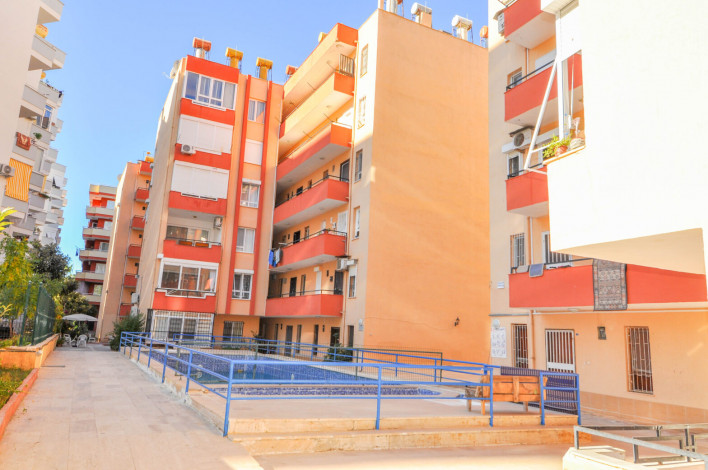 Трехкомнатная квартира с красивой мебелью в 250 метрах от моря в Махмутлар, 100 м2 - Ракурс 5