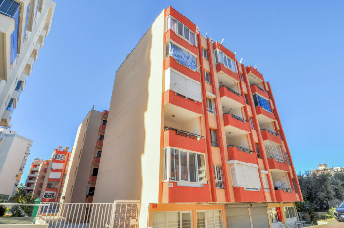 Трехкомнатная квартира с красивой мебелью в 250 метрах от моря в Махмутлар, 100 м2 - Ракурс 6