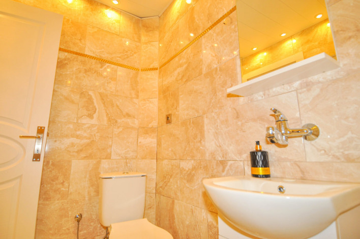 Трехкомнатная квартира с красивой мебелью в 250 метрах от моря в Махмутлар, 100 м2 - Ракурс 12