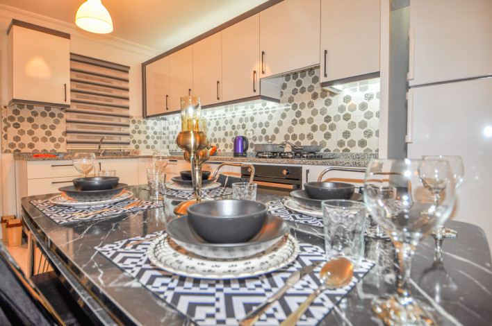 Трехкомнатная квартира с красивой мебелью в 250 метрах от моря в Махмутлар, 100 м2 - Ракурс 14