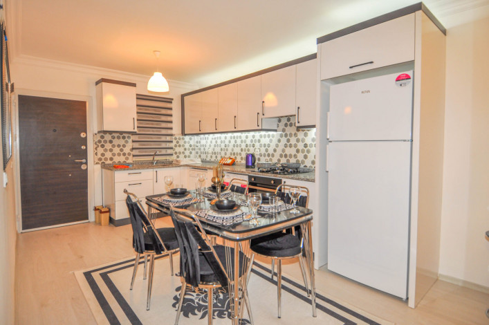 Трехкомнатная квартира с красивой мебелью в 250 метрах от моря в Махмутлар, 100 м2 - Ракурс 17