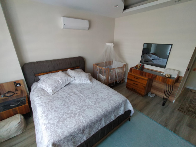 Квартира 4+1 с отдельной кухней в новом доме с развитой инфраструктурой, 180 м2 - Ракурс 28