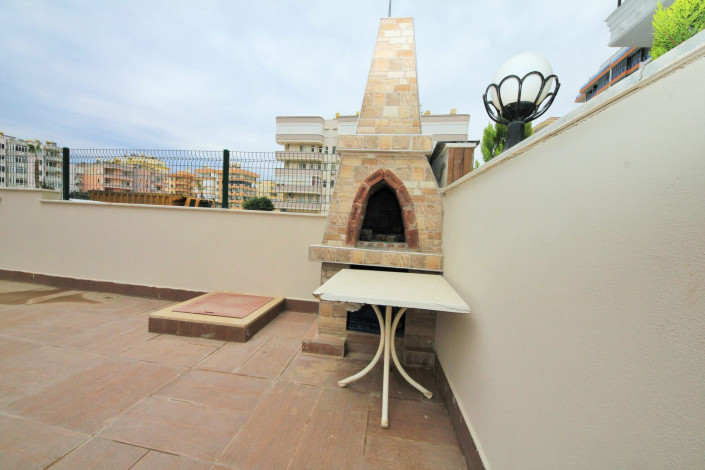 Меблированная двухкомнатная квартира с отдельной кухней в районе Махмутлар, 120м - Ракурс 10