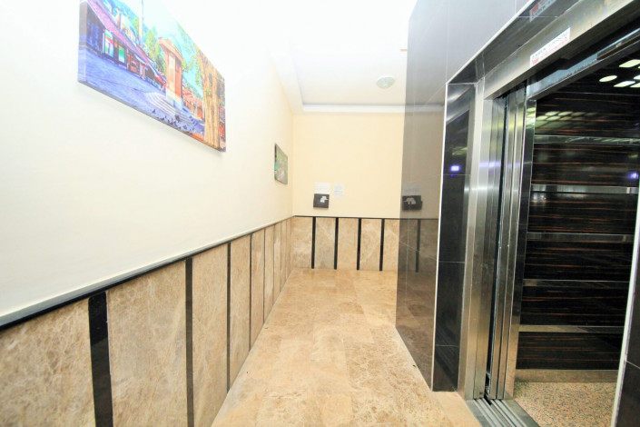 Меблированная двухкомнатная квартира с отдельной кухней в районе Махмутлар, 120м - Ракурс 23