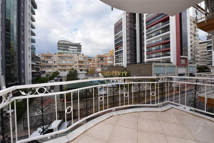 Меблированная трехкомнатная квартира в районе Махмутлар, 120м - Ракурс 22