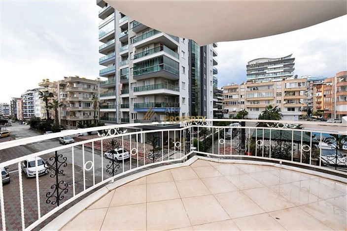 Меблированная трехкомнатная квартира в районе Махмутлар, 120м - Ракурс 23