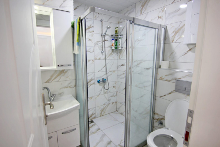 Квартира 1+1 с мебелью в самом центре Махмутлара, 60 м2 - Ракурс 8