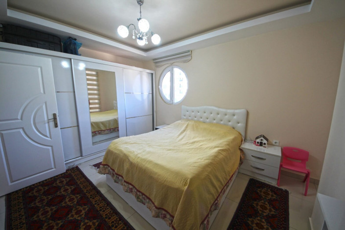 Квартира 1+1 в центральной части Махмутлара с отличной планировкой с мебелью, 70 м2 - Ракурс 4