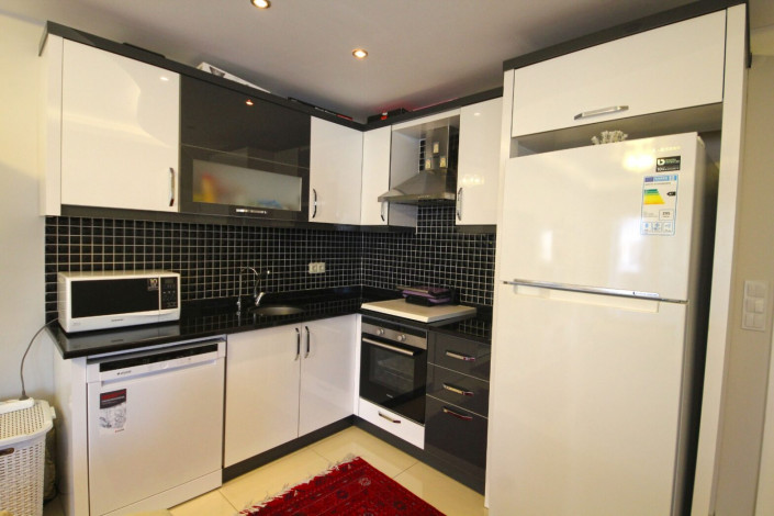 Квартира 1+1 в центральной части Махмутлара с отличной планировкой с мебелью, 70 м2 - Ракурс 14