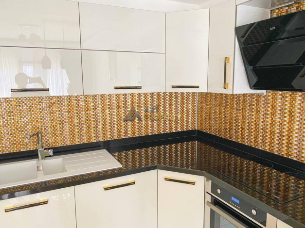 Квартира от надежного застройщика 1+1 в самом центре Махмутлара, 70 м2 - Ракурс 6