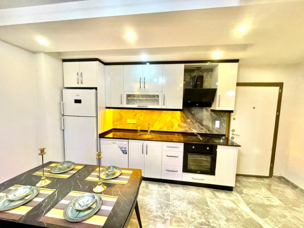 Двухкомнатная квартира с люксовой мебелью в районе Каргыджак, 65 м2 - Ракурс 7