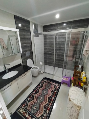 Квартира 4+1 с отдельной кухней в новом доме с развитой инфраструктурой, 180 м2 - Ракурс 36