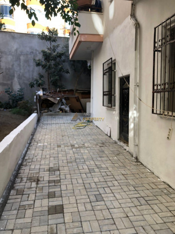 Большая по площади двухкомнатная квартира в центре Аланьи, 75 м2 - Ракурс 6