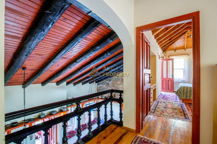 Дом с камином 3+1 с участком вдали от шума и суеты в горах Махмутлара, 260 м2 - Ракурс 19