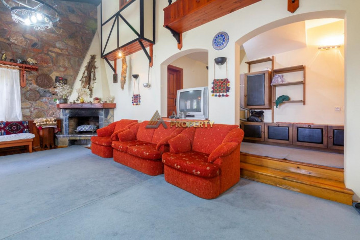 Дом с камином 3+1 с участком вдали от шума и суеты в горах Махмутлара, 260 м2 - Ракурс 33