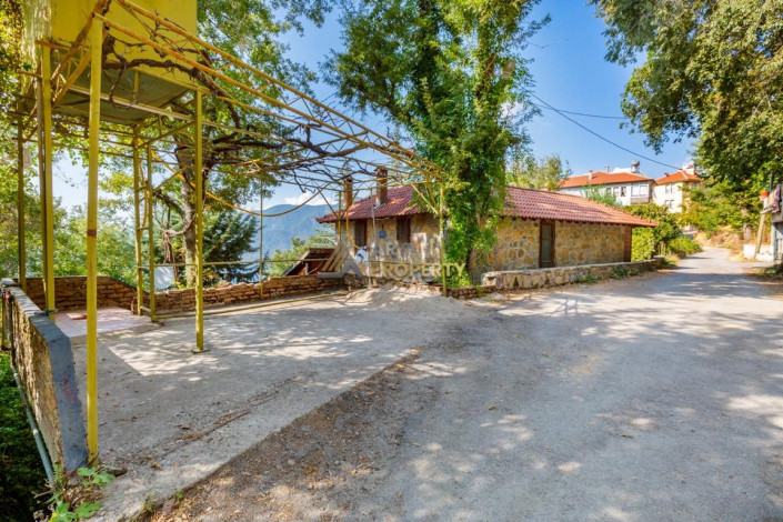 Дом с камином 3+1 с участком вдали от шума и суеты в горах Махмутлара, 260 м2 - Ракурс 44