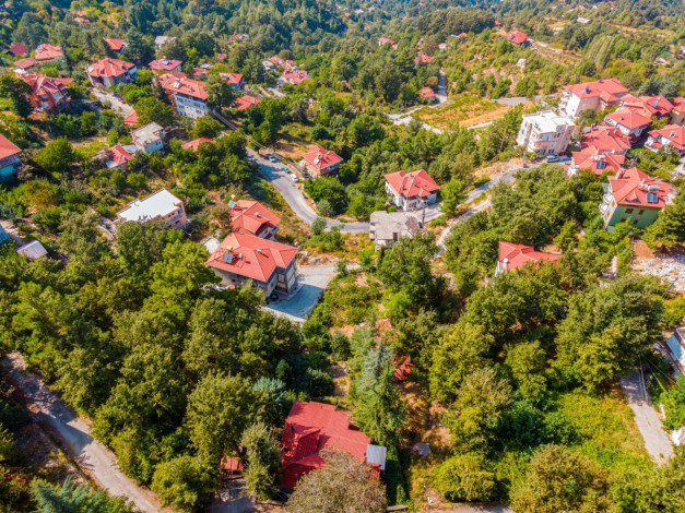 Дом с камином 3+1 с участком вдали от шума и суеты в горах Махмутлара, 260 м2 - Ракурс 50