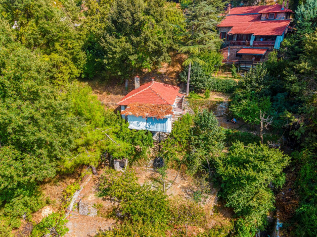 Дом с камином 3+1 с участком вдали от шума и суеты в горах Махмутлара, 260 м2 - Ракурс 60