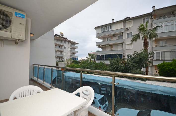 Квартира 1+1 с мебелью в комплексе на первой линии моря в Махмутларе, 66 м2 - Ракурс 22