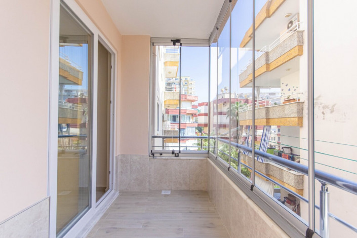 Квартира 3+1 с ремонтом в районе Махмутлар в комплексе на центральной улице, 130 м2 - Ракурс 4