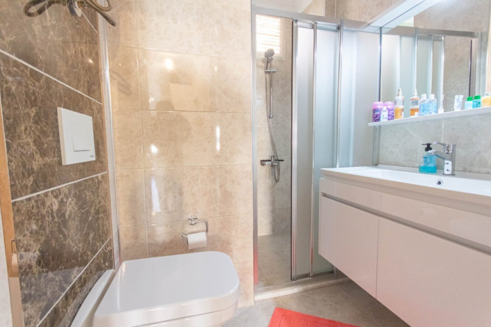 Квартира 3+1 с ремонтом в районе Махмутлар в комплексе на центральной улице, 130 м2 - Ракурс 11