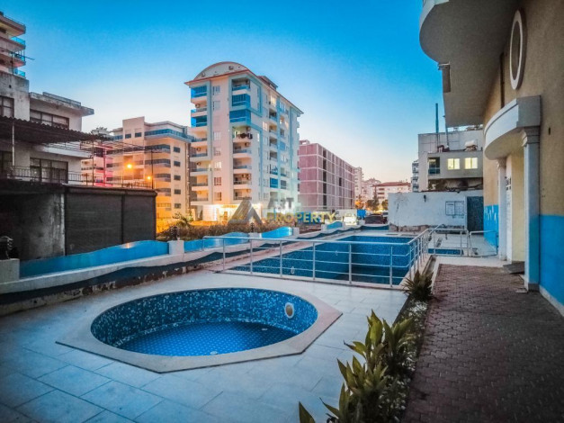 Срочная продажа квартиры 1+1 с мебелью в центре Махмутлара, 55 м2 - Ракурс 6