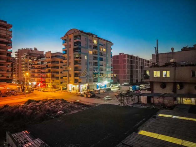 Срочная продажа квартиры 1+1 с мебелью в центре Махмутлара, 55 м2 - Ракурс 16