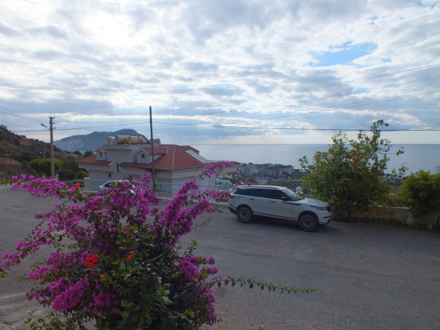 Квартира 2+1 в центральной части Алании с собственным садом и видом на море, 100 м2 - Ракурс 2