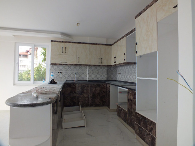 Квартира 2+1 в центральной части Алании с собственным садом и видом на море, 100 м2 - Ракурс 14