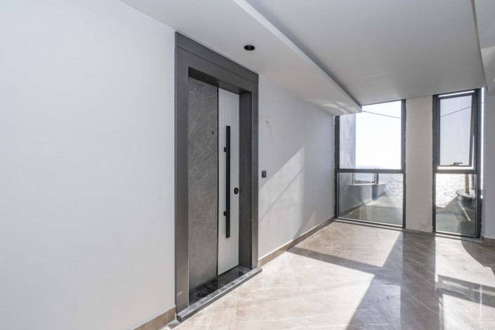 Просторная трехкомнатная квартира в шикарном комплексе в районе Каргыджак, 140 м2 - Ракурс 4