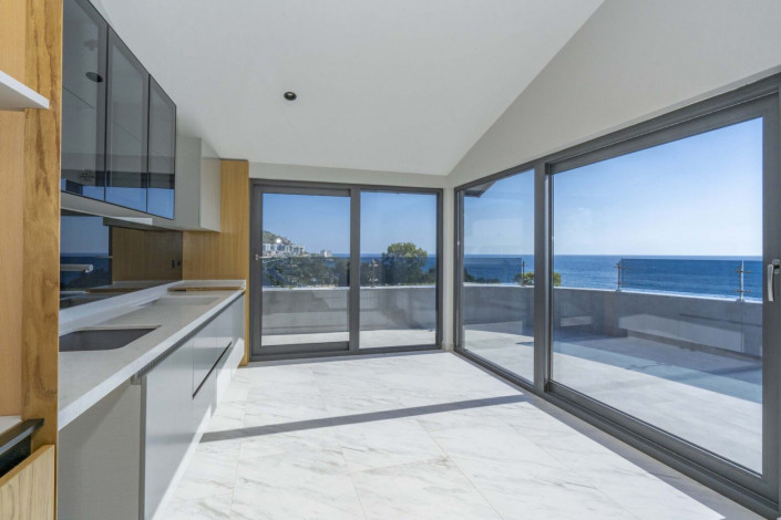 Просторная трехкомнатная квартира в шикарном комплексе в районе Каргыджак, 140 м2 - Ракурс 29