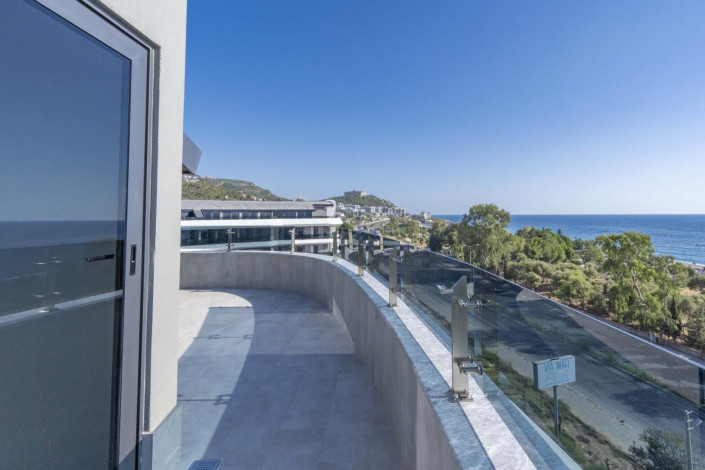 Просторная трехкомнатная квартира в шикарном комплексе в районе Каргыджак, 140 м2 - Ракурс 31