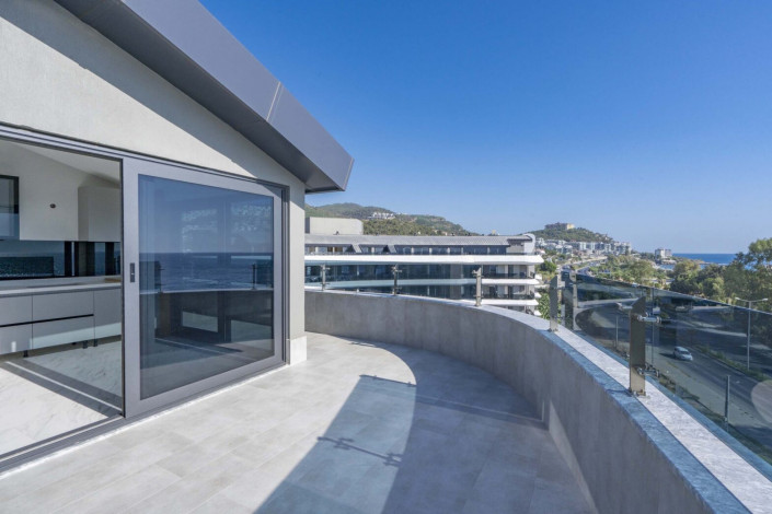 Просторная трехкомнатная квартира в шикарном комплексе в районе Каргыджак, 140 м2 - Ракурс 32