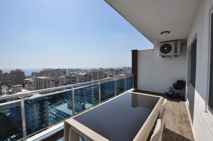 Четырехкомнатная квартира-дуплекс в одном из лучших комплексов Махмутлара, 165 м2 - Ракурс 3