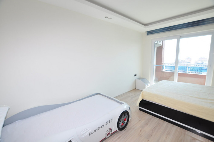 Четырехкомнатная квартира-дуплекс в одном из лучших комплексов Махмутлара, 165 м2 - Ракурс 15