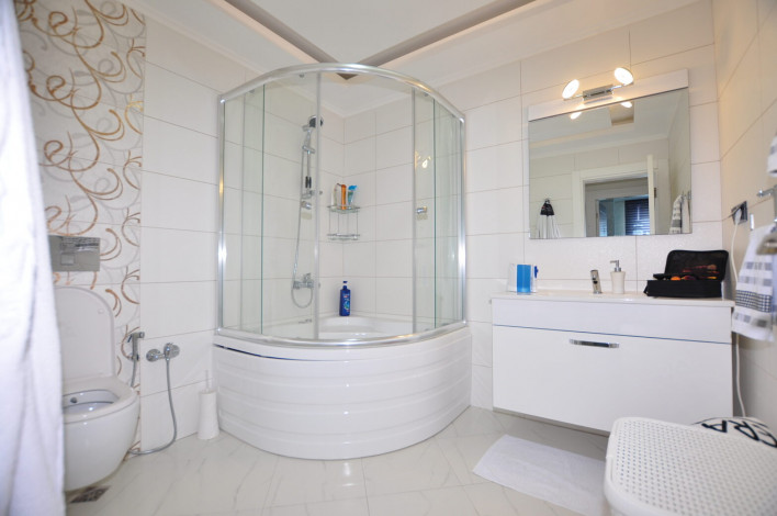 Четырехкомнатная квартира-дуплекс в одном из лучших комплексов Махмутлара, 165 м2 - Ракурс 19