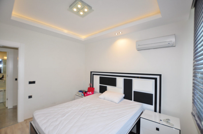 Четырехкомнатная квартира-дуплекс в одном из лучших комплексов Махмутлара, 165 м2 - Ракурс 21