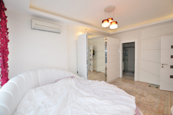 Четырехкомнатная квартира-дуплекс в одном из лучших комплексов Махмутлара, 165 м2 - Ракурс 23